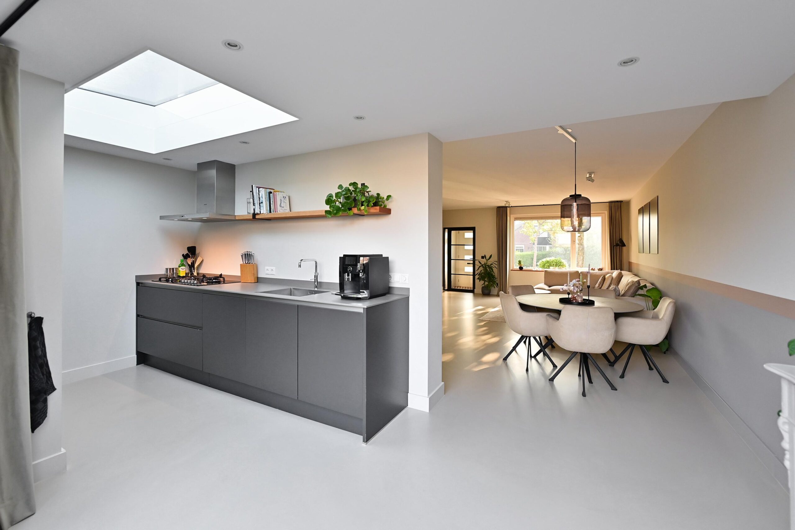 Tussenwoning te koop: Kruin 4, Huizen