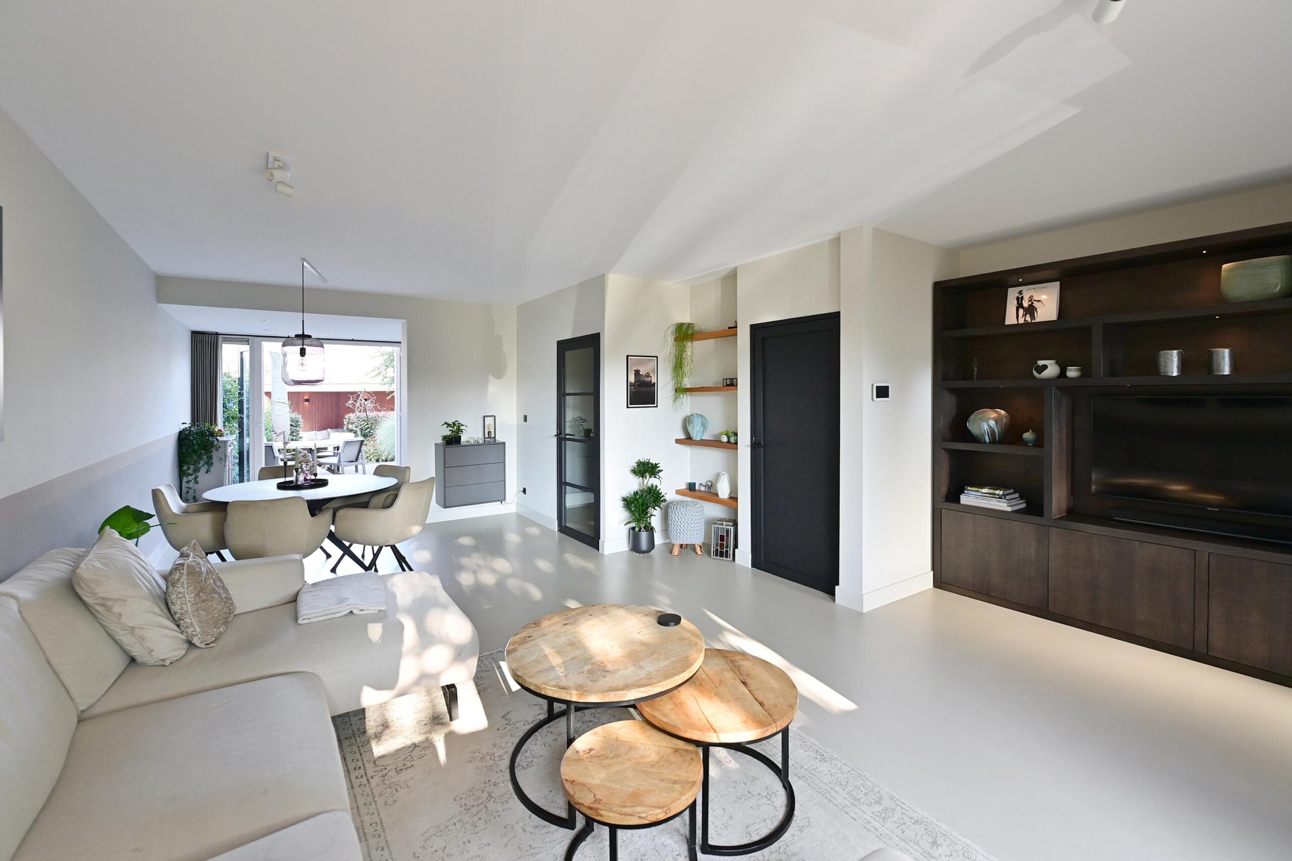Tussenwoning te koop: Kruin 4, Huizen