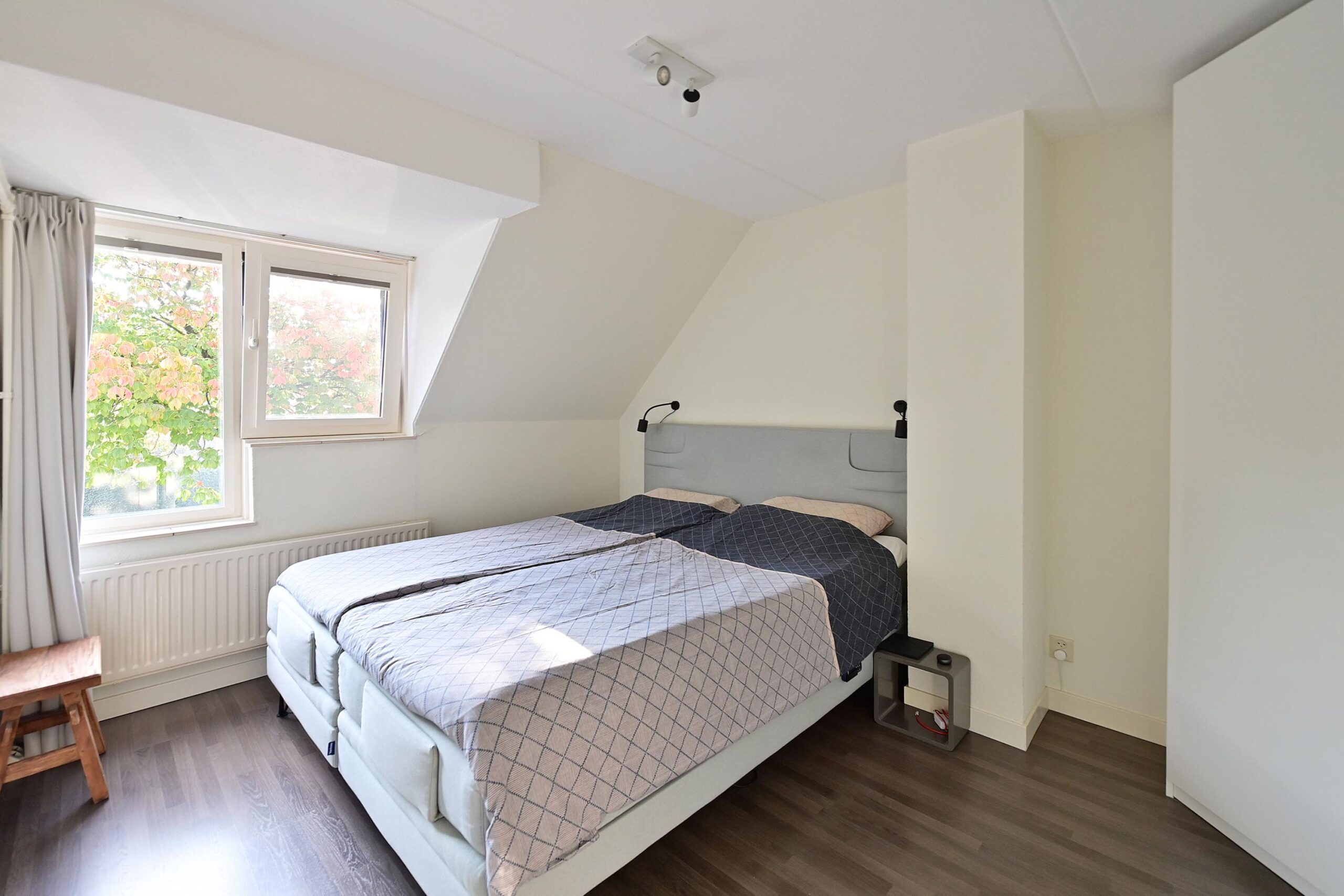 Tussenwoning te koop: Kruin 4, Huizen