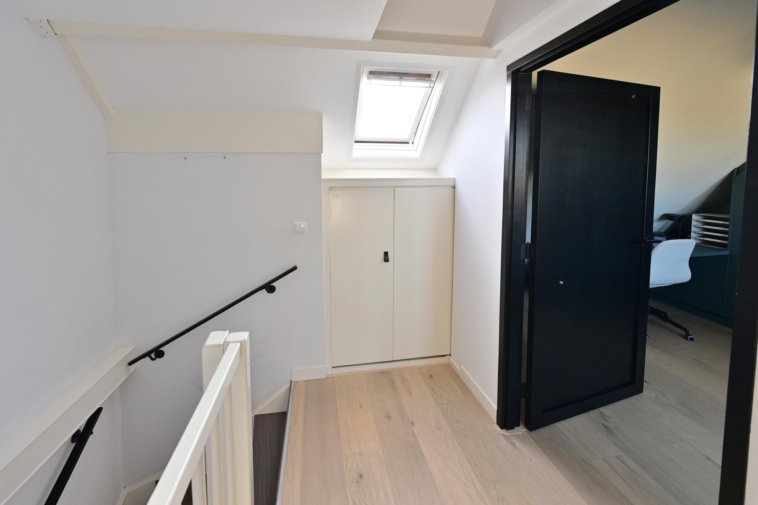 Tussenwoning te koop: Kruin 4, Huizen